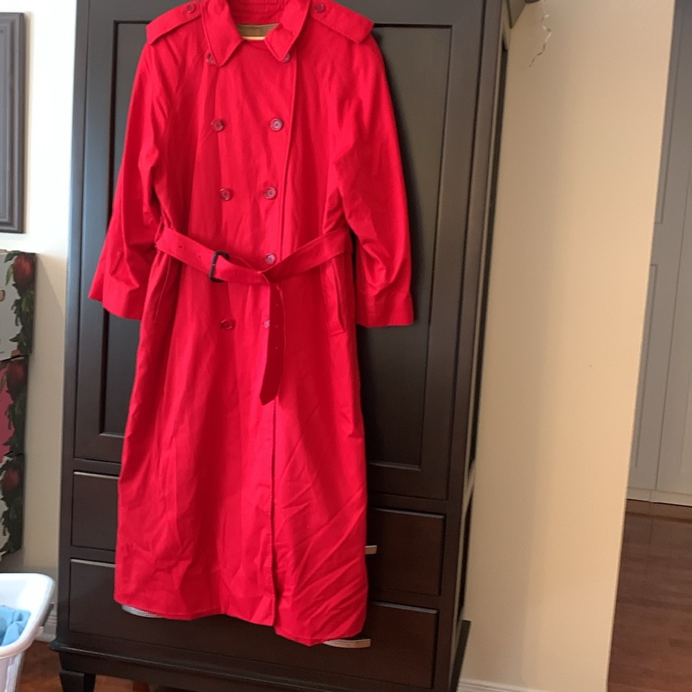 Burberrys Original Vintage Trench Coat Red SIZE 10 tall extra-long